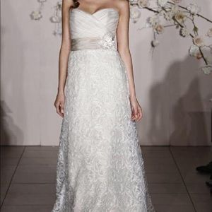 Jim Hjelm 8912 Gorgeous Wedding Dress, size 10